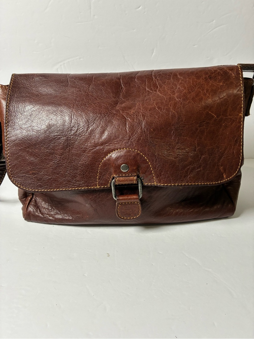 Classic Brown Leather Messenger Bag - Timeless Men's Crossbody - Picture 1 of 9